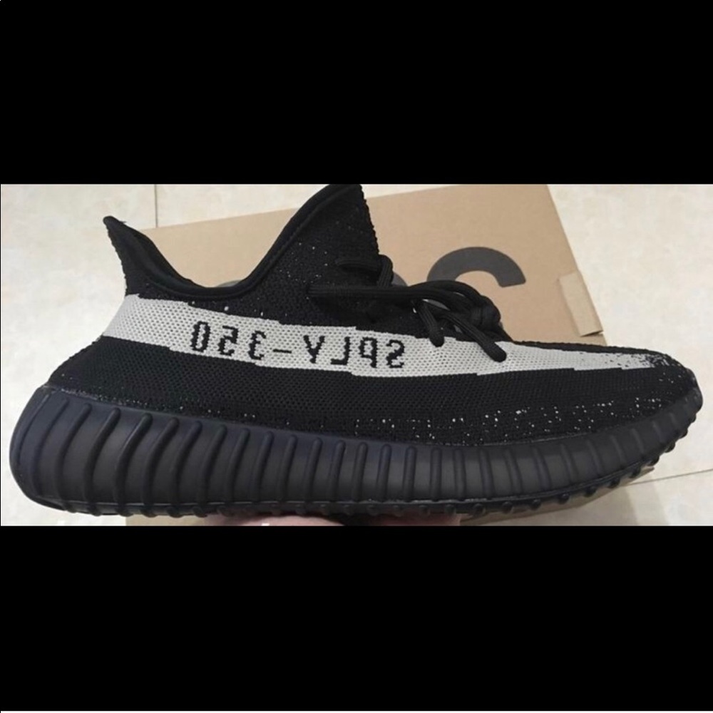 Yeezy Oreo 350 Boost V2 UA
